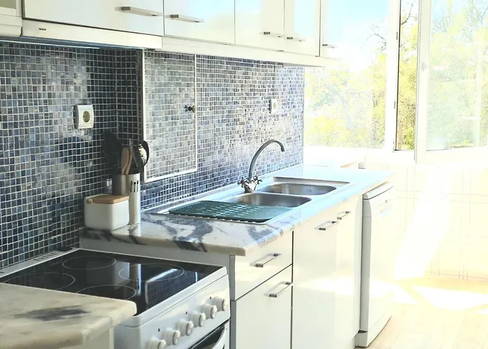Ac In The Bedrooms, Near The River, Spacious ליסבון