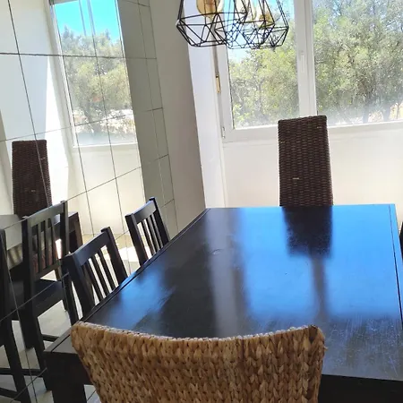 Ac In The Bedrooms, Near The River, Spacious * Лиссабон